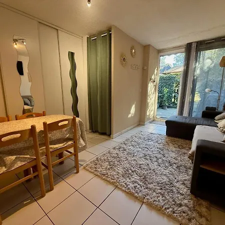 Maisonnette Cosy Dans Les Pins Proche Ocean Lacanau